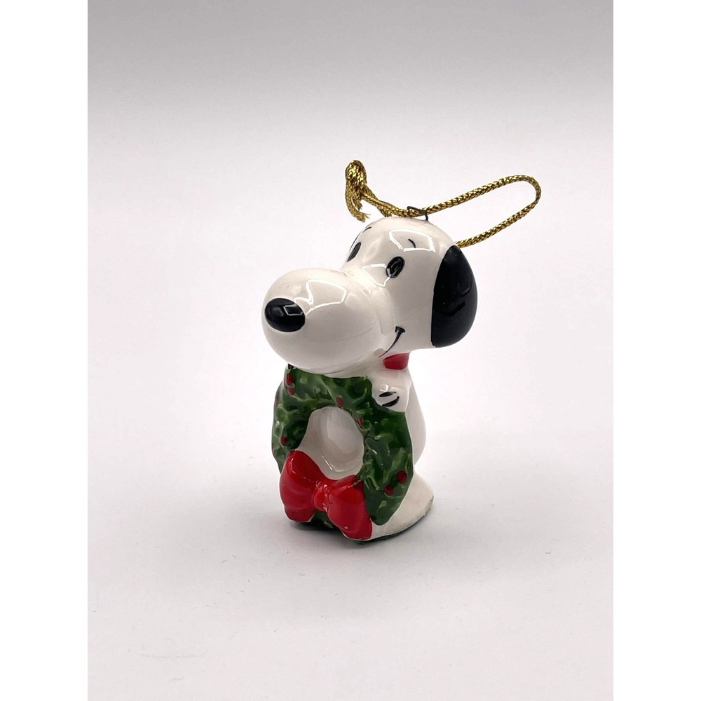 Vintage 1975 Snoopy Christmas Wreath Bow Peanuts Ornament Japan Ceramic